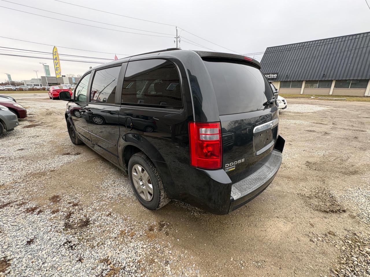 2009 Dodge Grand Caravan Stow ’n Go, 3.3L V6, Clean CARFAX, Certified | 1-Year Warranty | Low KM Photo3