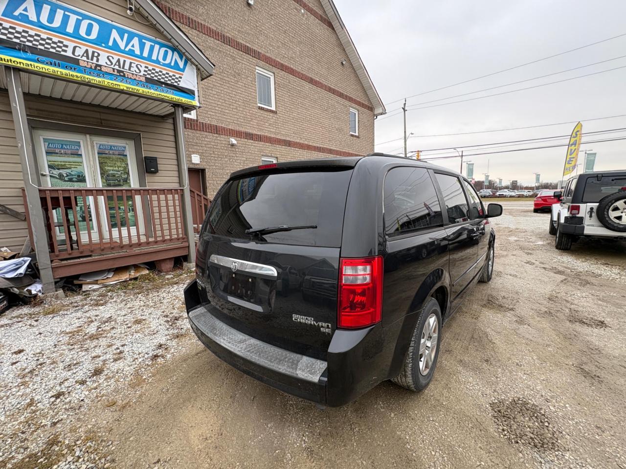 2009 Dodge Grand Caravan Stow ’n Go, 3.3L V6, Clean CARFAX, Certified | 1-Year Warranty | Low KM Photo