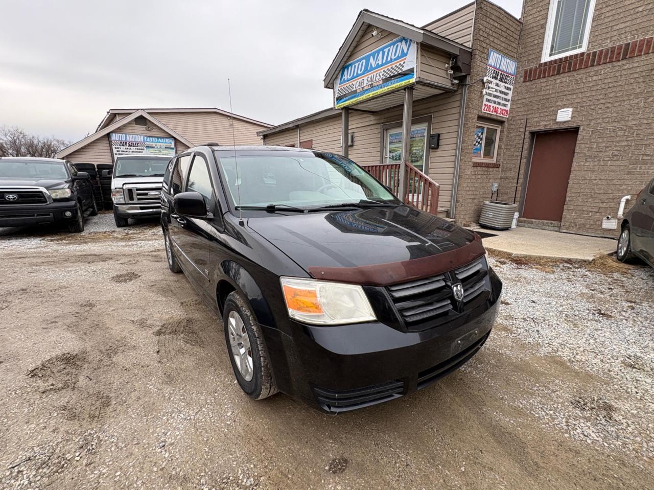 2009 Dodge Grand Caravan Stow ’n Go, 3.3L V6, Clean CARFAX, Certified | 1-Year Warranty | Low KM Photo