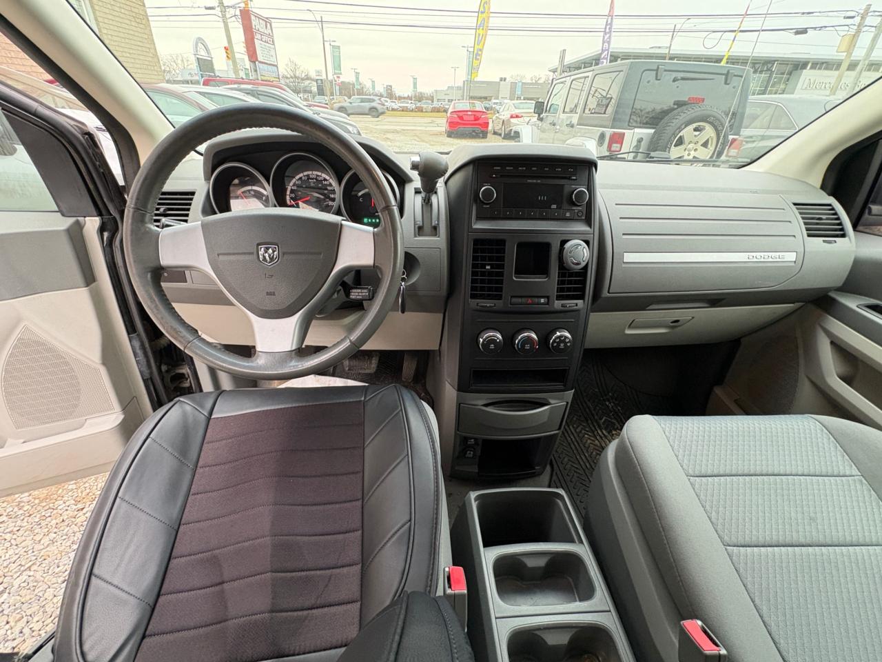 2009 Dodge Grand Caravan Stow ’n Go, 3.3L V6, Clean CARFAX, Certified | 1-Year Warranty | Low KM Photo