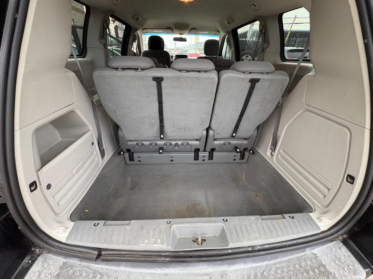 2009 Dodge Grand Caravan Stow ’n Go, 3.3L V6, Clean CARFAX, Certified | 1-Year Warranty | Low KM Photo