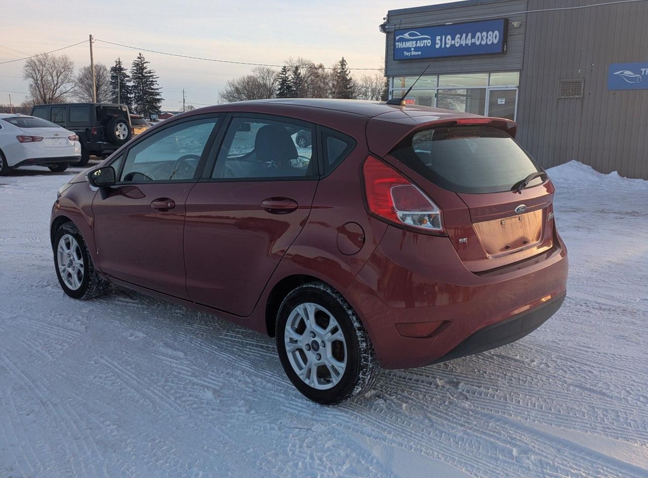 2015 Ford Fiesta 5dr HB SE Photo