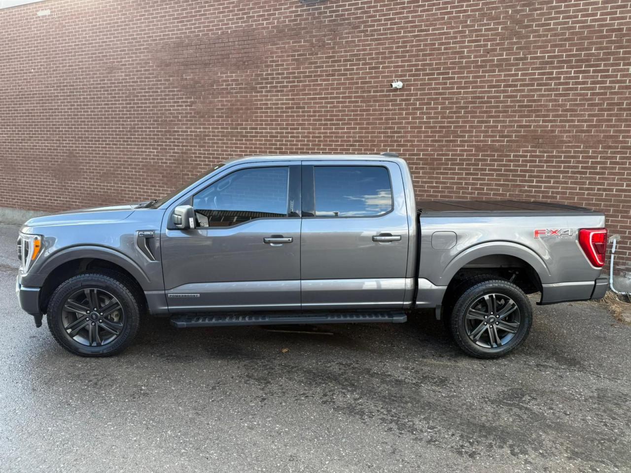 2021 Ford F-150 XLT SPORT HYBRID Photo2