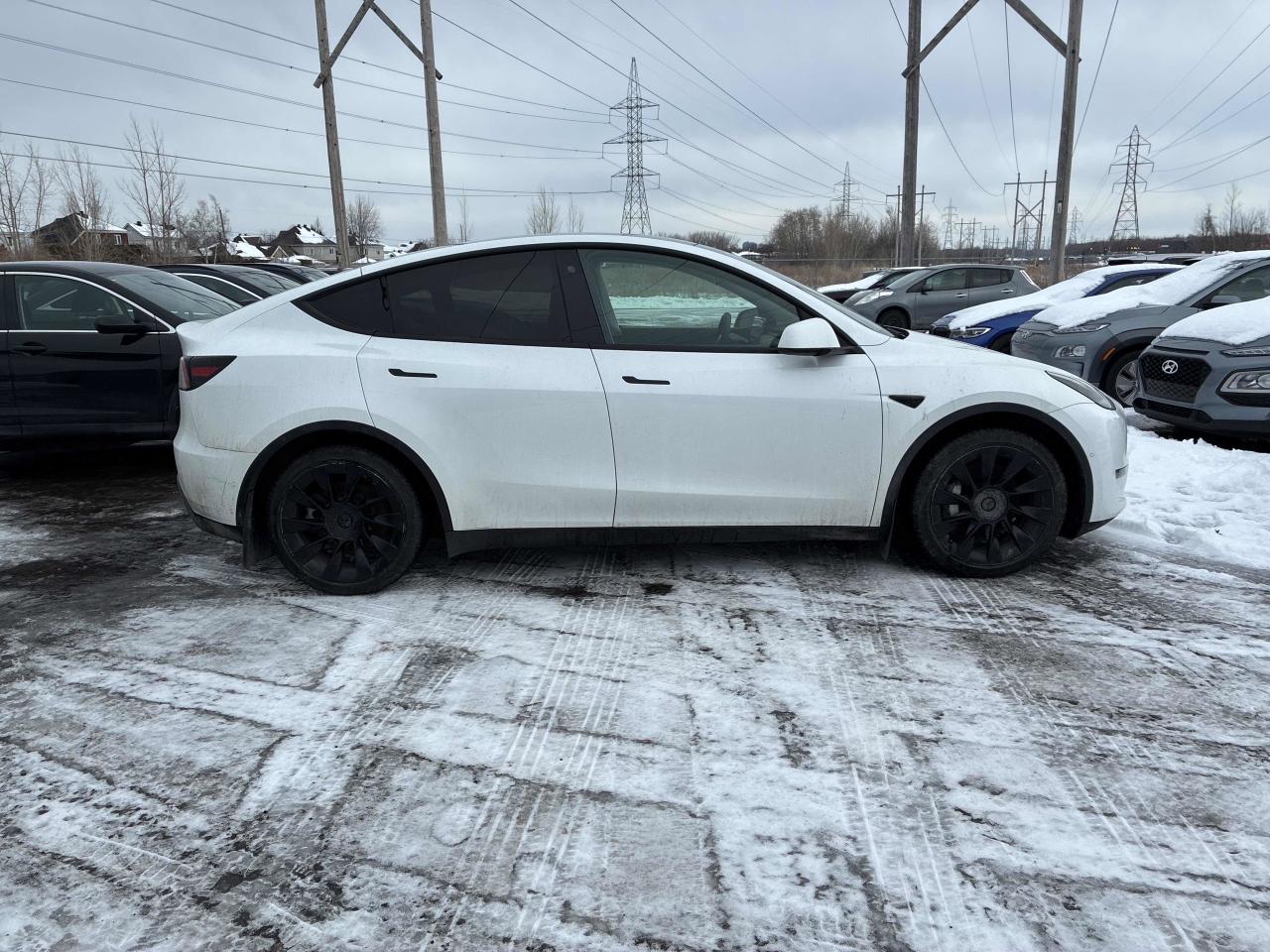 2022 Tesla Model Y LONG RANGE Photo2