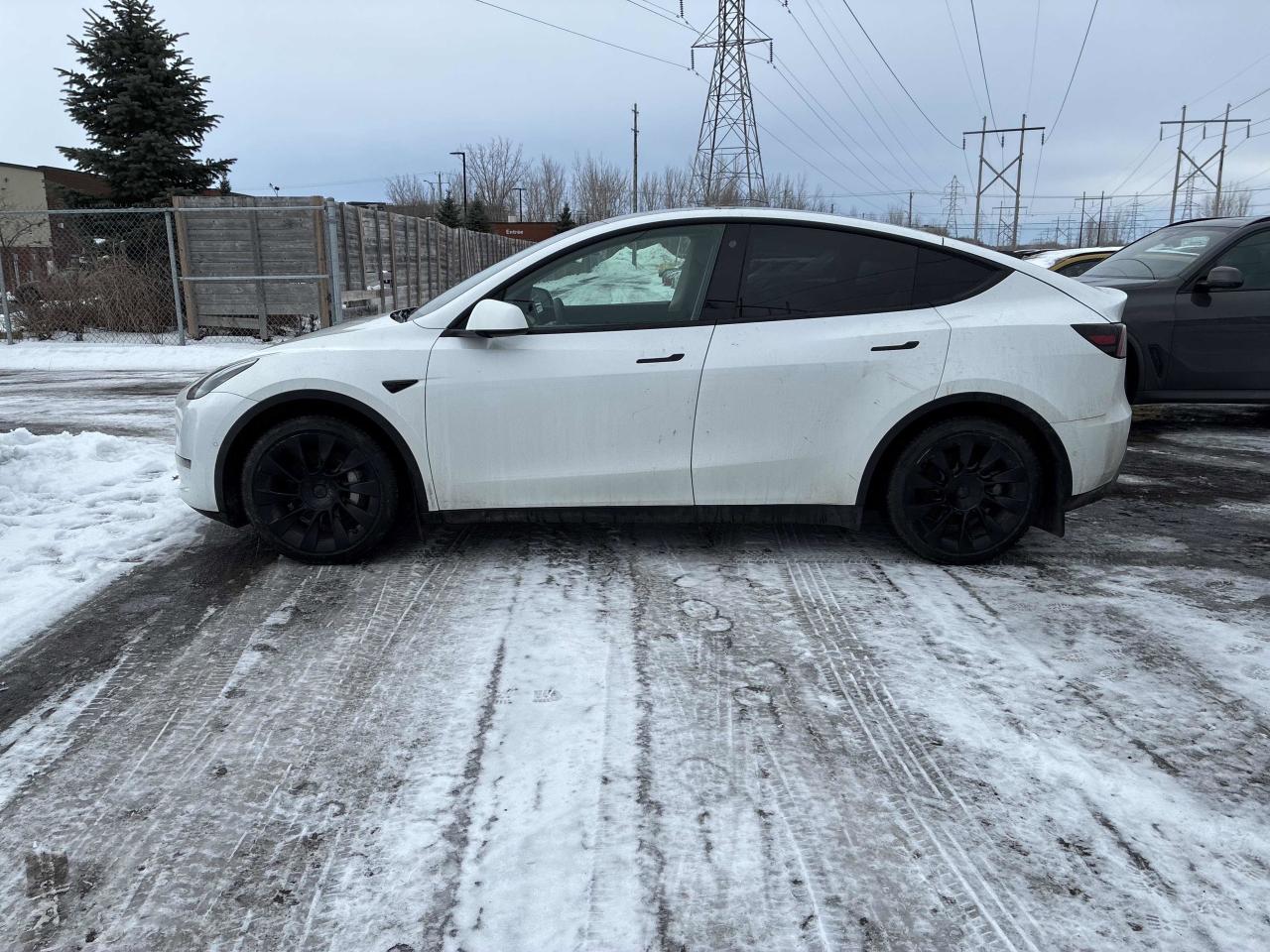 2022 Tesla Model Y LONG RANGE Photo