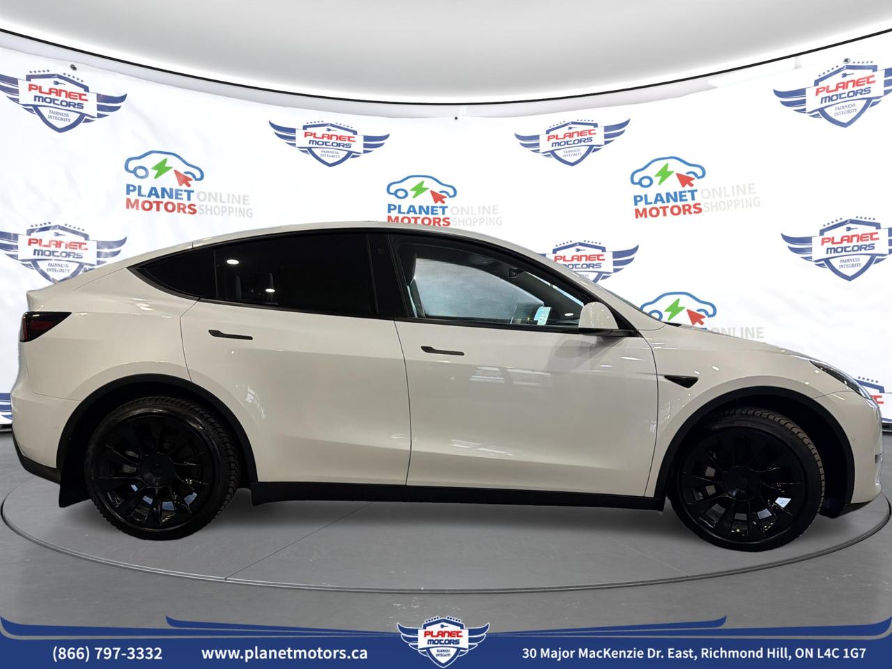 2022 Tesla Model Y LONG RANGE Photo3