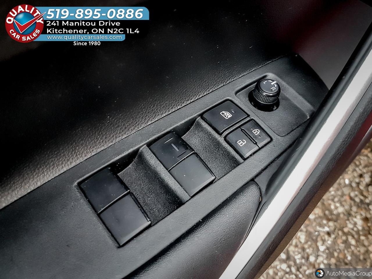 2023 Toyota Corolla Cross LE AWD *HEATED SEATS* Photo