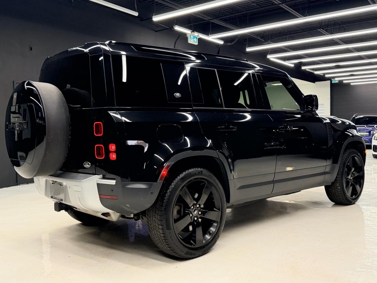 2022 Land Rover Defender 110S|NAV|360CAM|BSM|LANE DEP|MERIDIAN SOUND| Photo