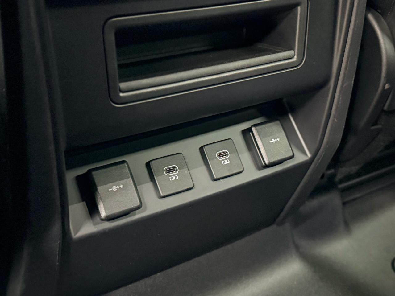 2022 Land Rover Defender 110S|NAV|360CAM|BSM|LANE DEP|MERIDIAN SOUND| Photo