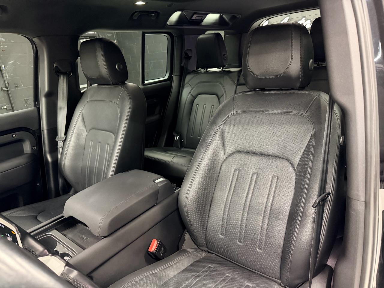 2022 Land Rover Defender 110S|NAV|360CAM|BSM|LANE DEP|MERIDIAN SOUND| Photo