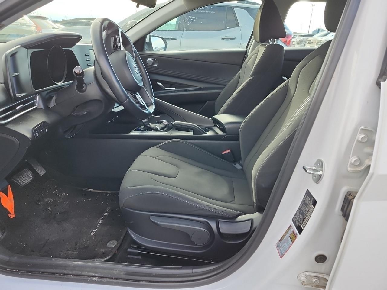 2023 Hyundai Elantra Preferred Photo