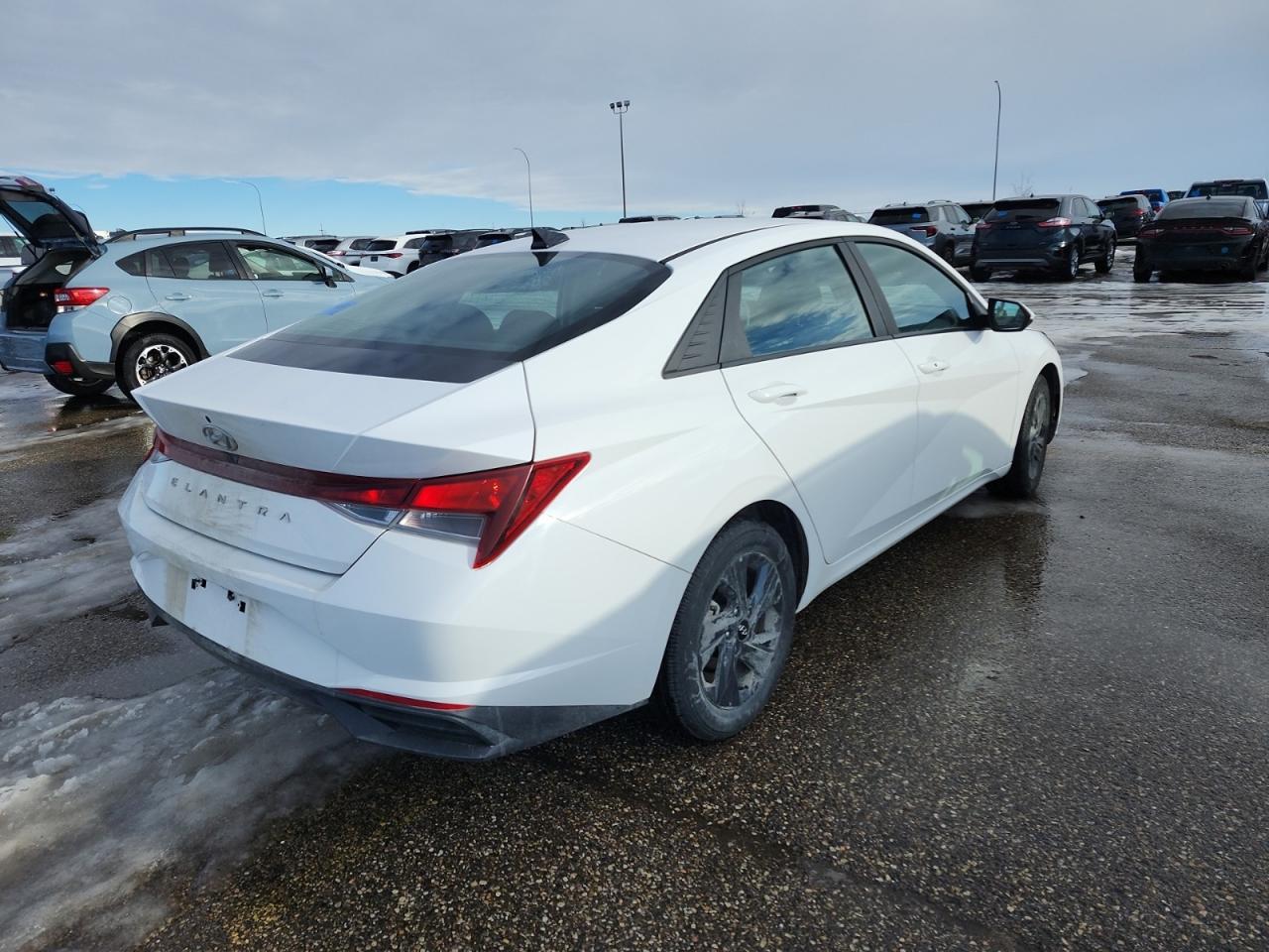 2023 Hyundai Elantra Preferred Photo