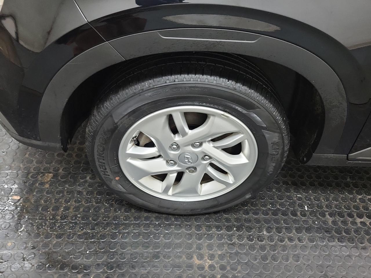 2023 Hyundai Venue PREFERRED Photo