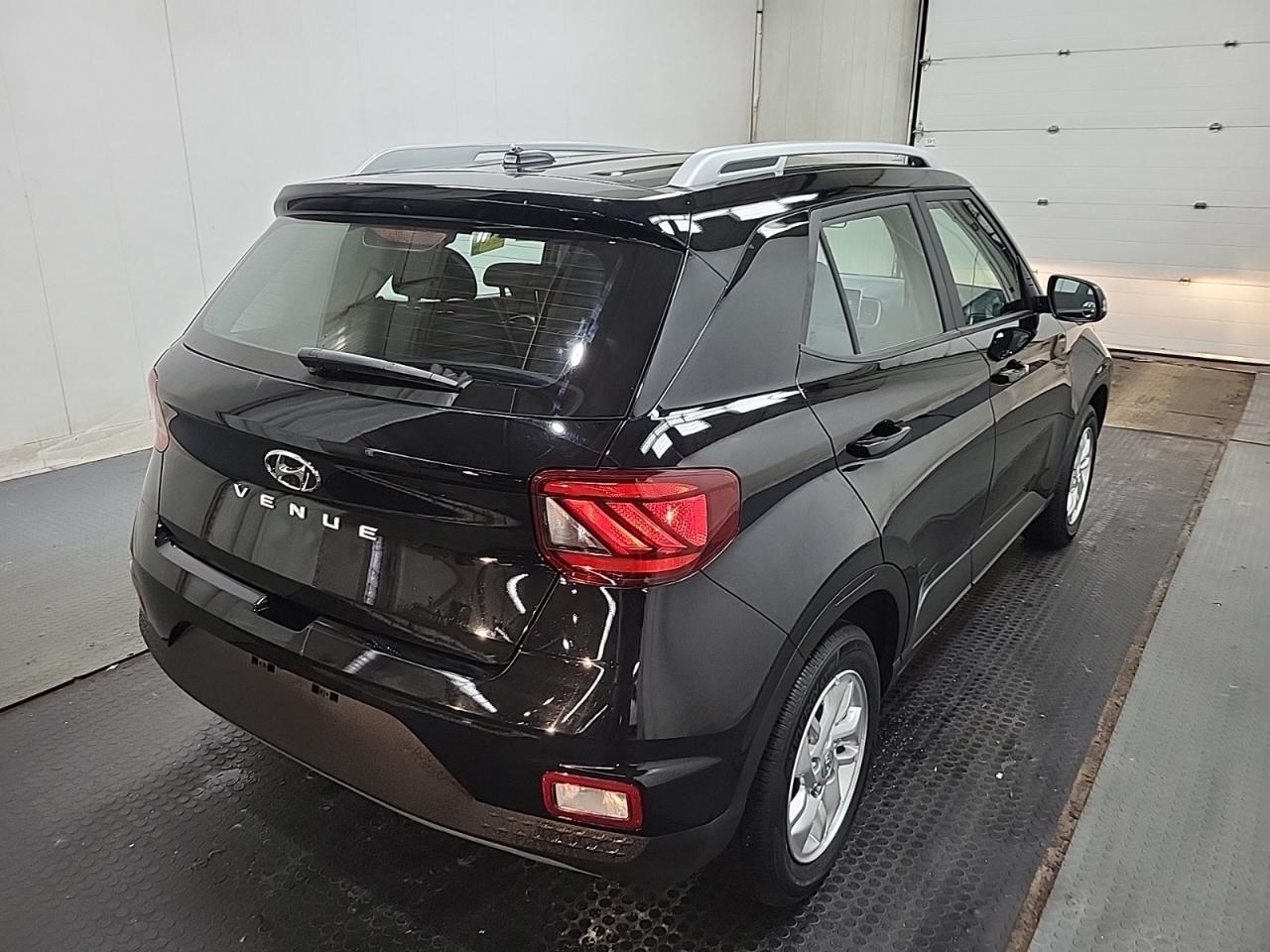 2023 Hyundai Venue PREFERRED Photo