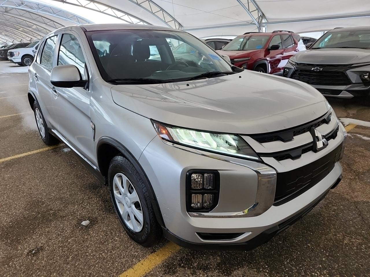 2024 Mitsubishi RVR ES Photo