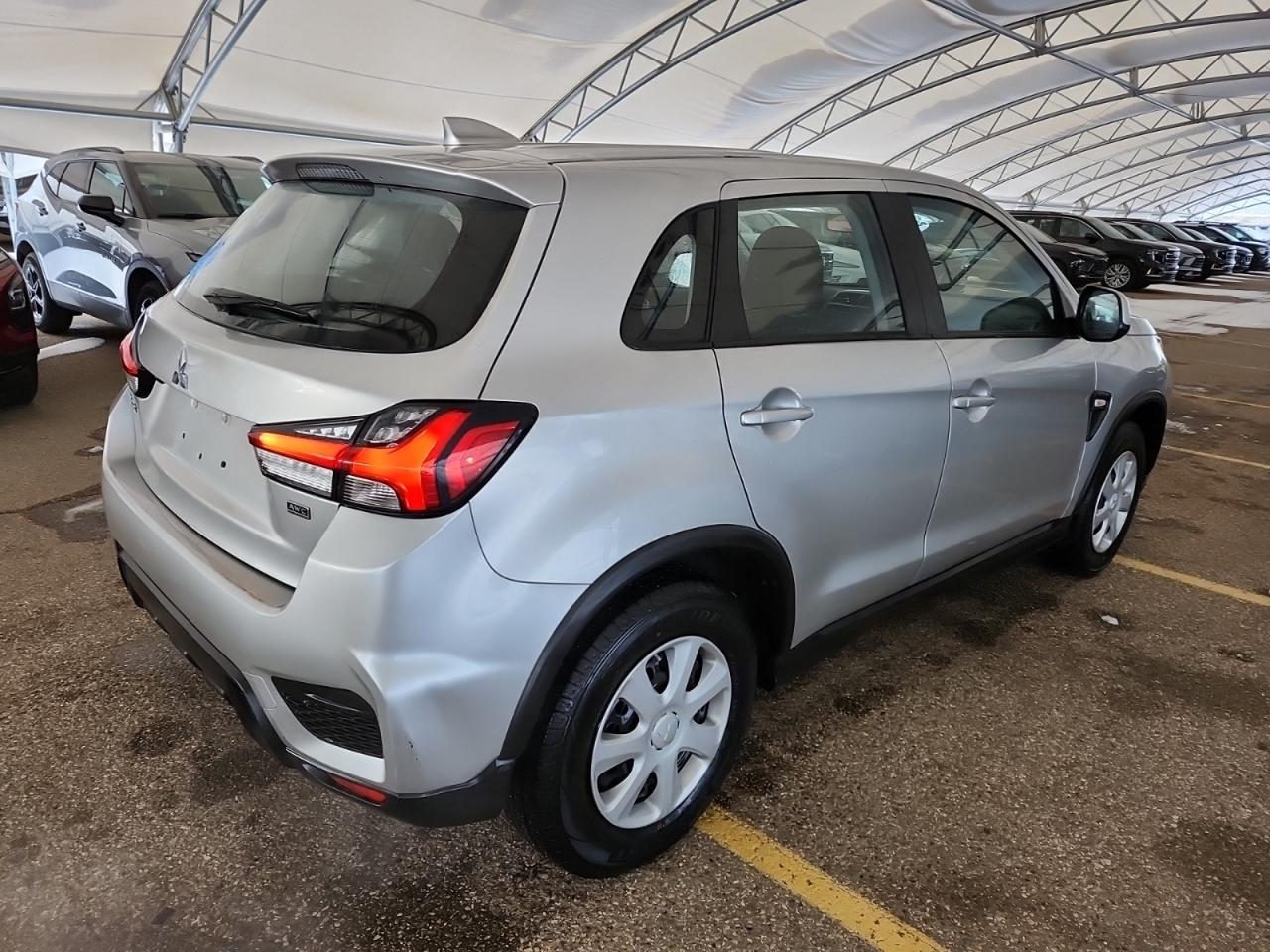 2024 Mitsubishi RVR ES Photo