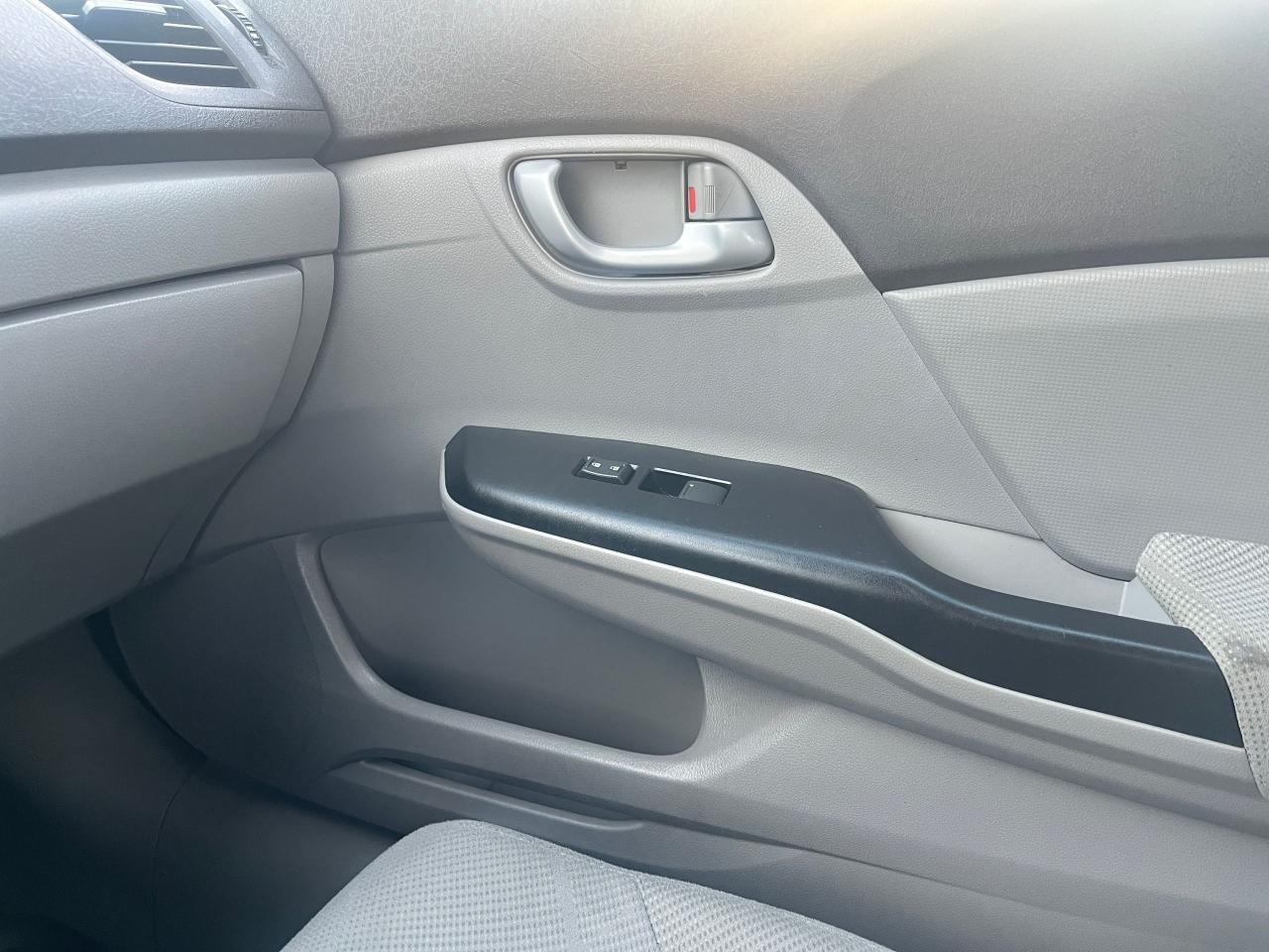 2012 Honda Civic 4dr Auto LX Photo