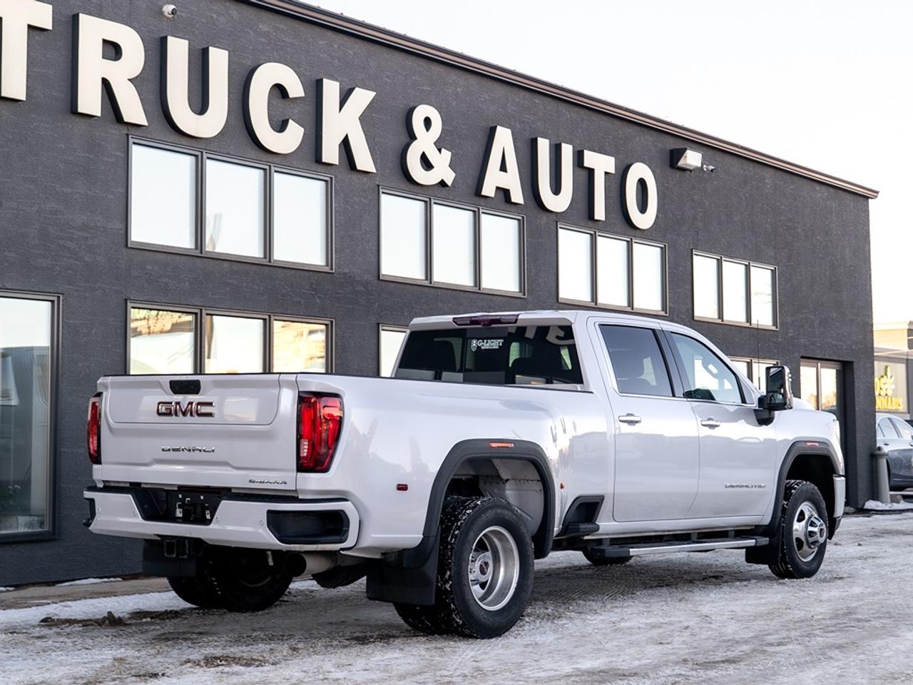 2020 GMC Sierra 3500 Denali Dually Photo6