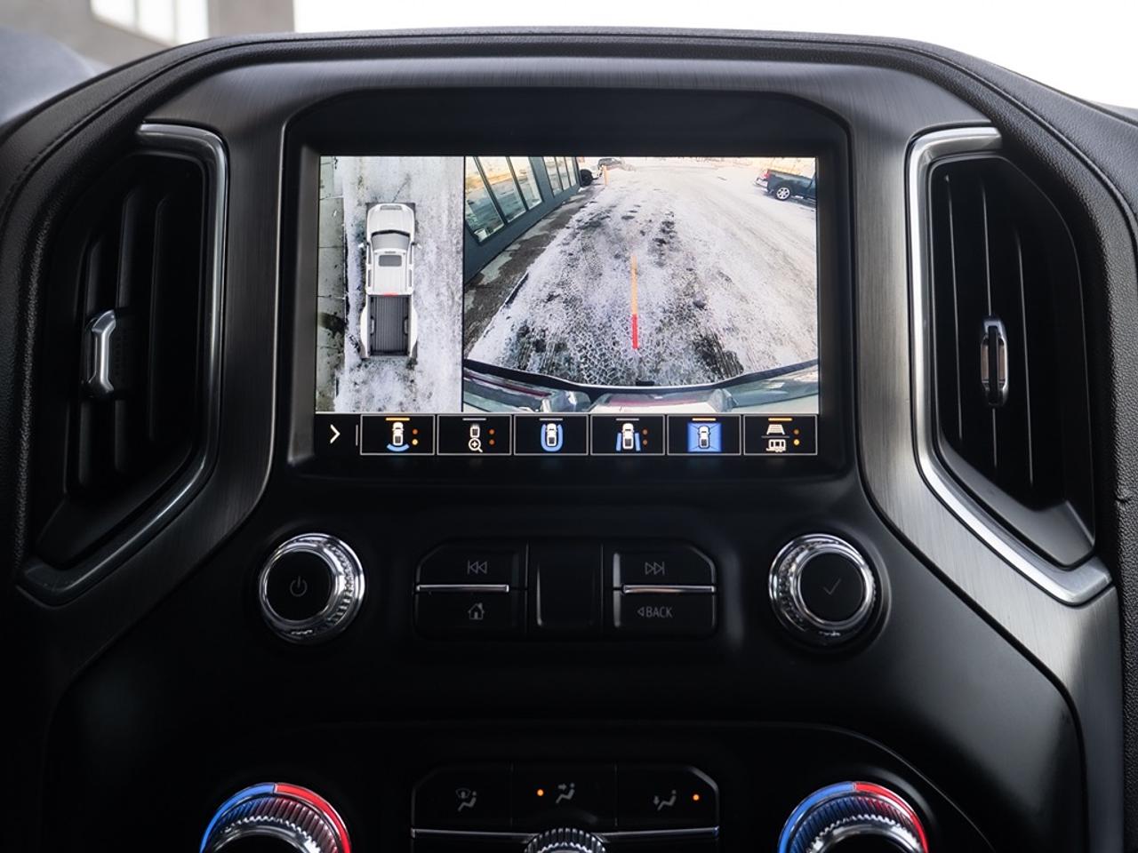 2020 GMC Sierra 3500 Denali Dually Photo10