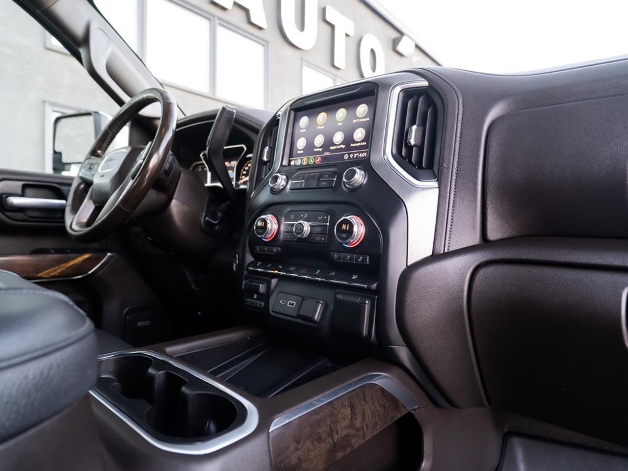 2020 GMC Sierra 3500 Denali Dually Photo21