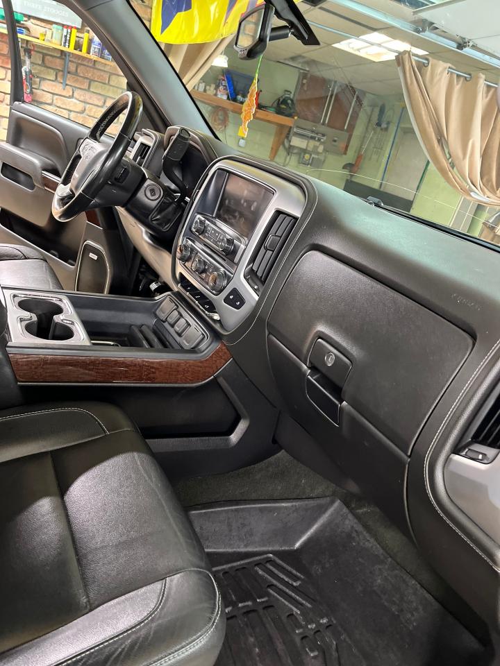 2016 GMC Sierra 1500 4WD DOUBLE CAB SLT 4X4 5.3 LTR V8 Photo