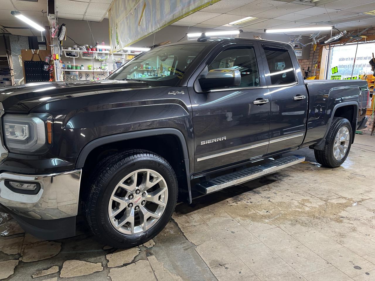 2016 GMC Sierra 1500 4WD DOUBLE CAB SLT 4X4 5.3 LTR V8 Photo