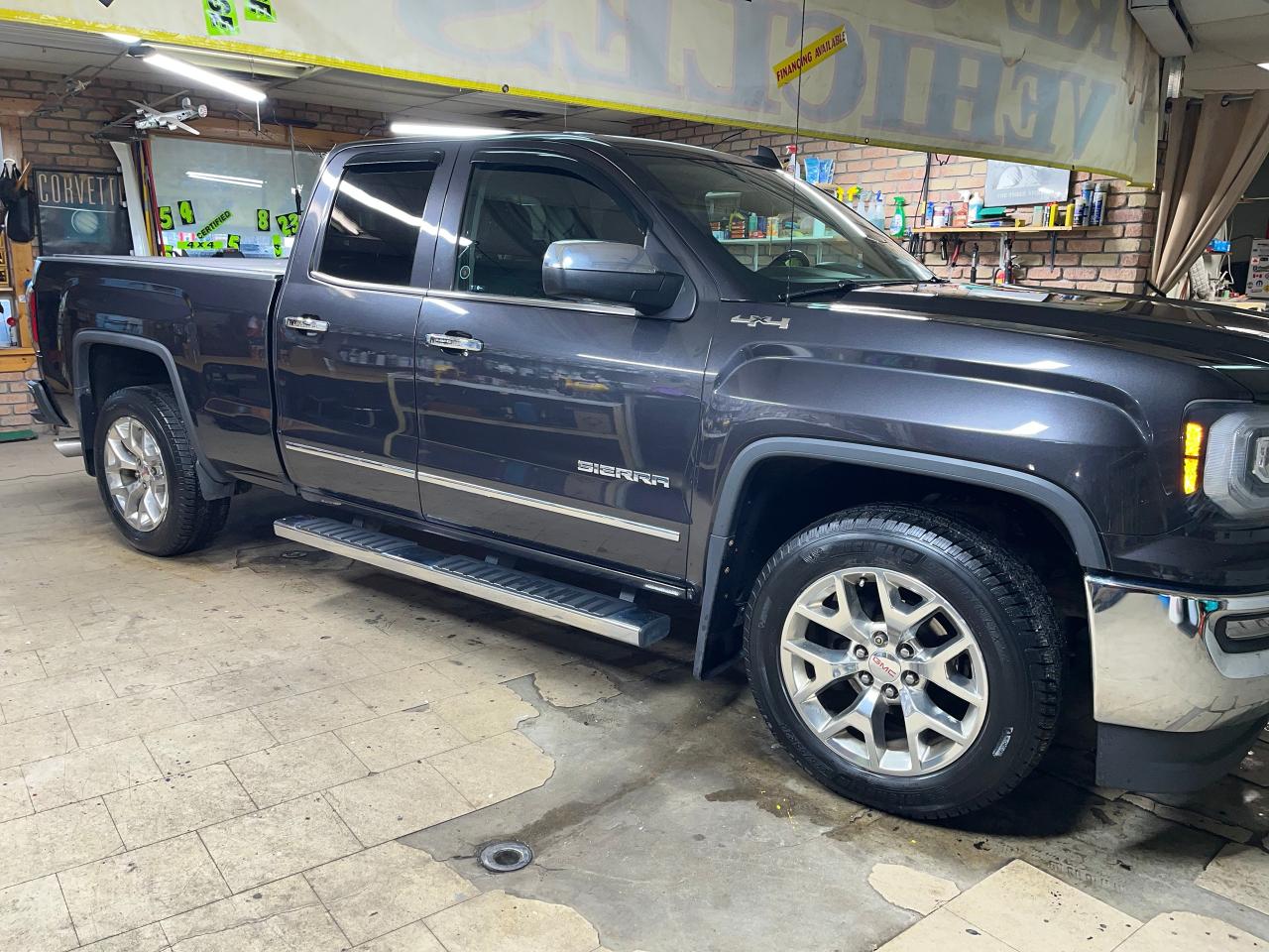 2016 GMC Sierra 1500 4WD DOUBLE CAB SLT 4X4 5.3 LTR V8 Photo