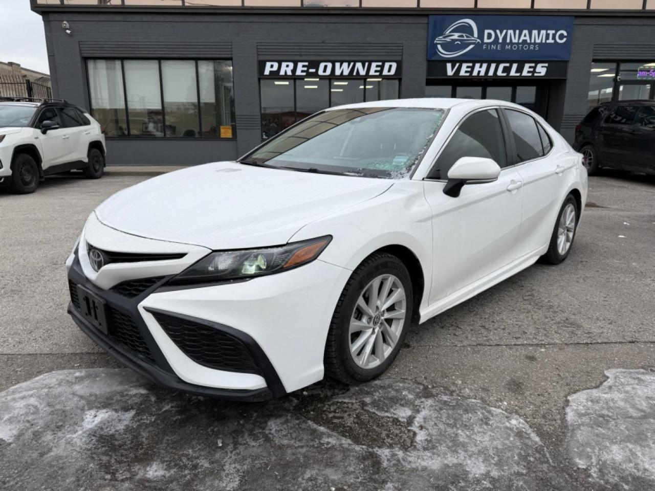 Used 2021 Toyota Camry SE/ LEATHER/ REAR CAM/ CARPLAY/ 2 SETS WHEELS for sale in North York, ON