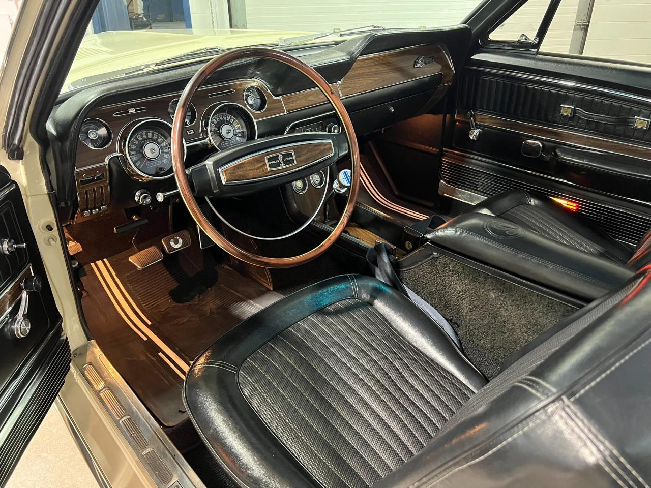 1968 Ford Mustang Shelby GT500 | 428 CI V8 | Holley 4 Barrel Carburetor | Photo