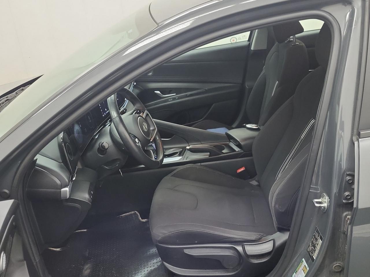 2024 Hyundai Elantra Preferred Photo