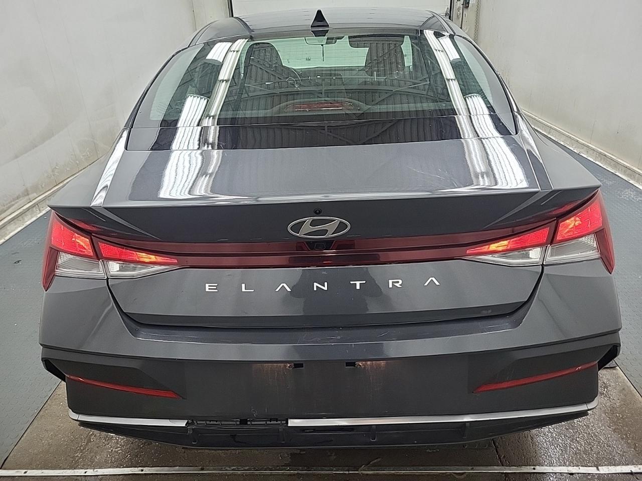 2024 Hyundai Elantra Preferred Photo