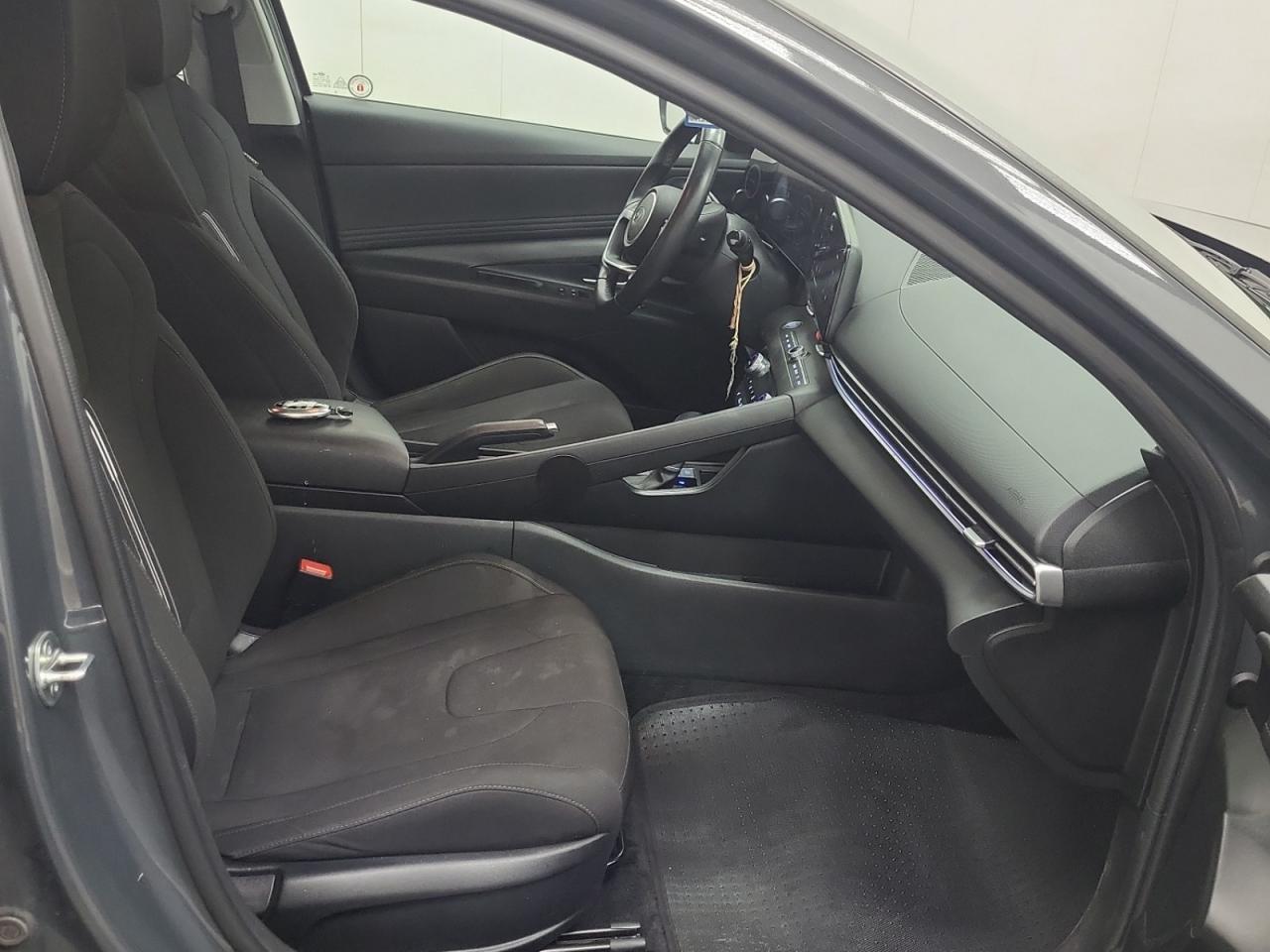 2024 Hyundai Elantra Preferred Photo