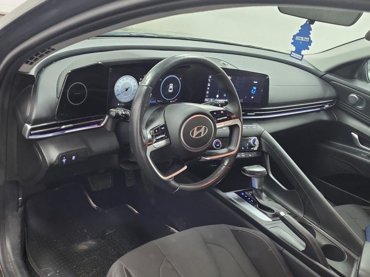 2024 Hyundai Elantra Preferred Photo