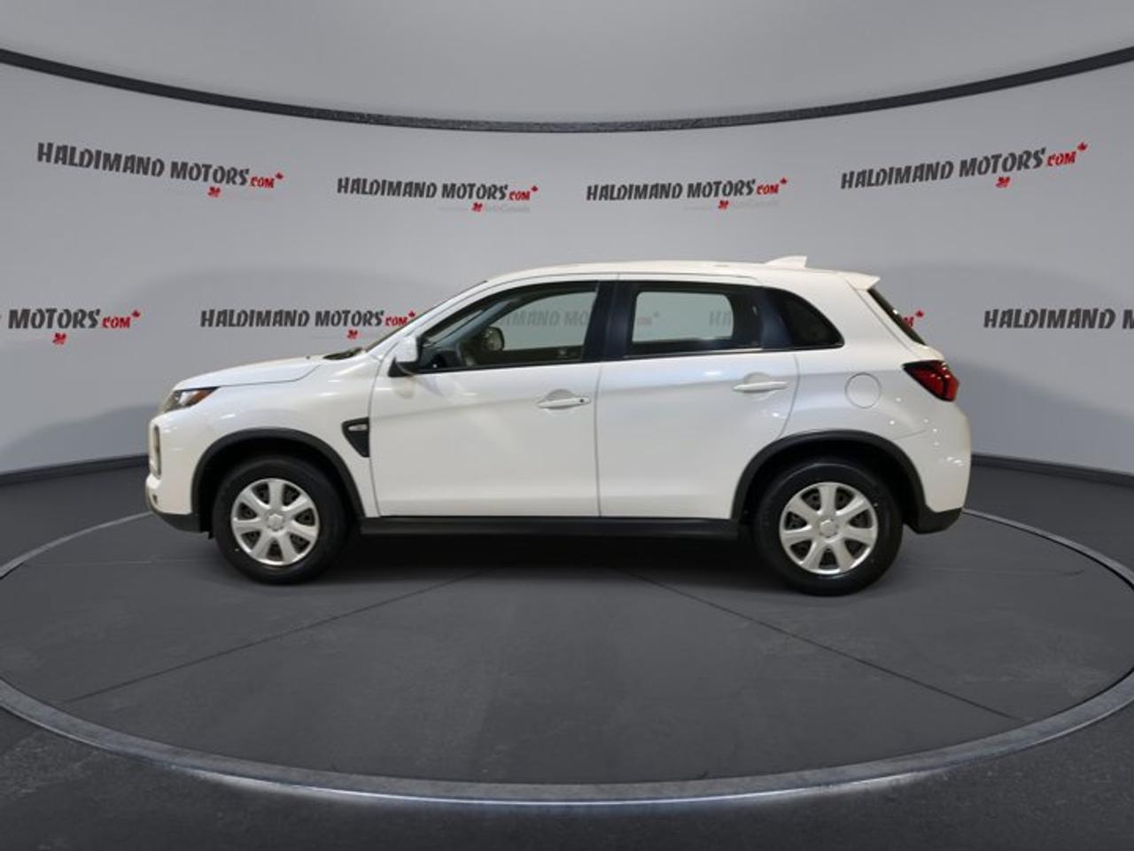 2020 Mitsubishi RVR ES FWD Photo4