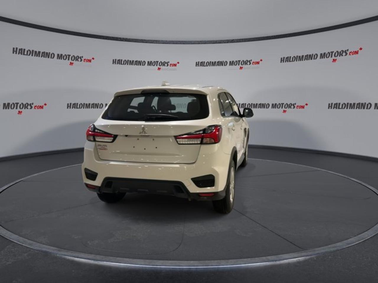 2020 Mitsubishi RVR ES FWD Photo