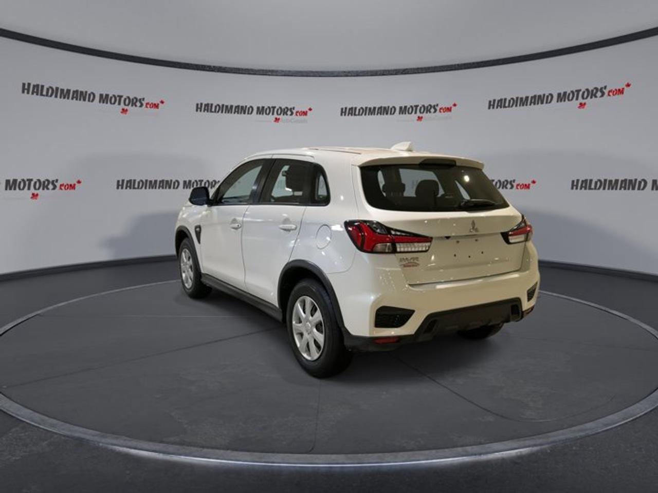 2020 Mitsubishi RVR ES FWD Photo