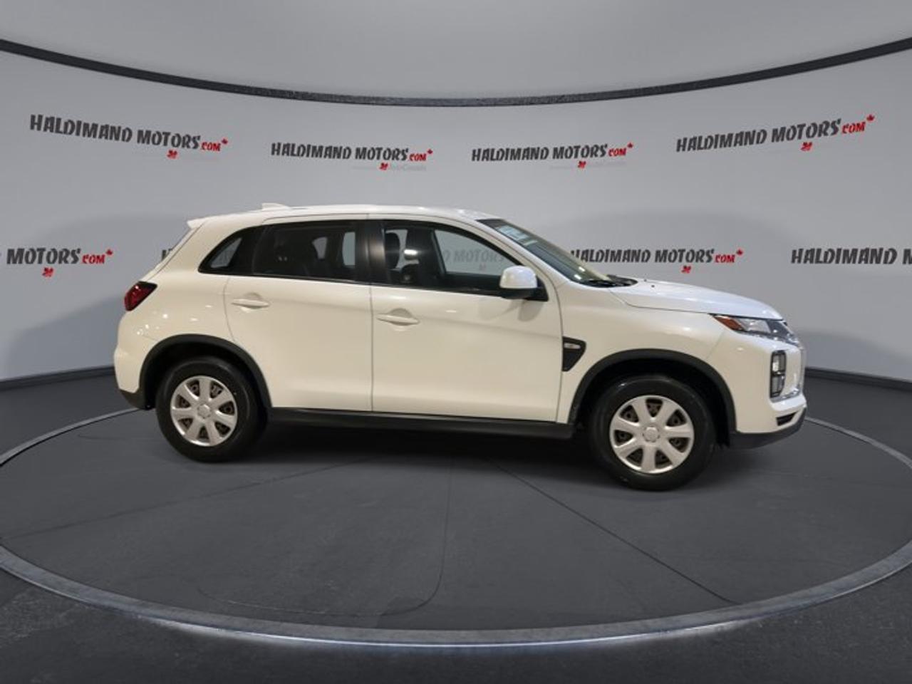 2020 Mitsubishi RVR ES FWD Photo