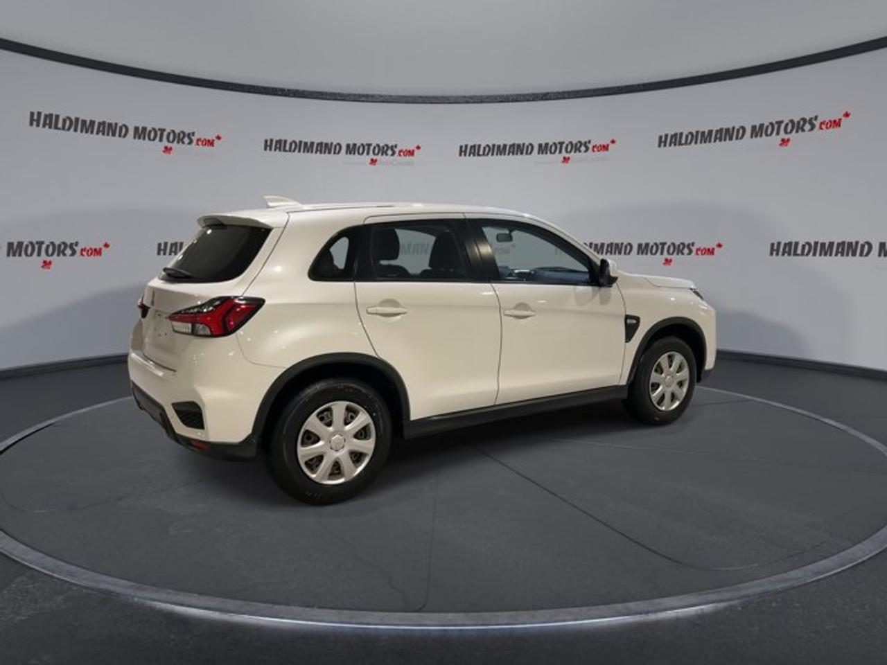 2020 Mitsubishi RVR ES FWD Photo