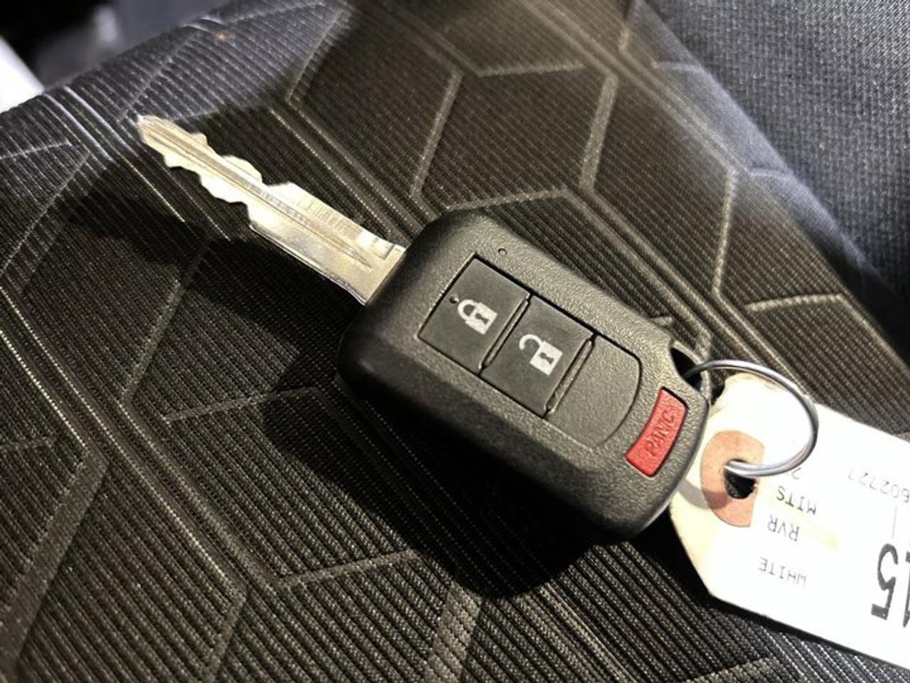 2020 Mitsubishi RVR ES FWD Photo