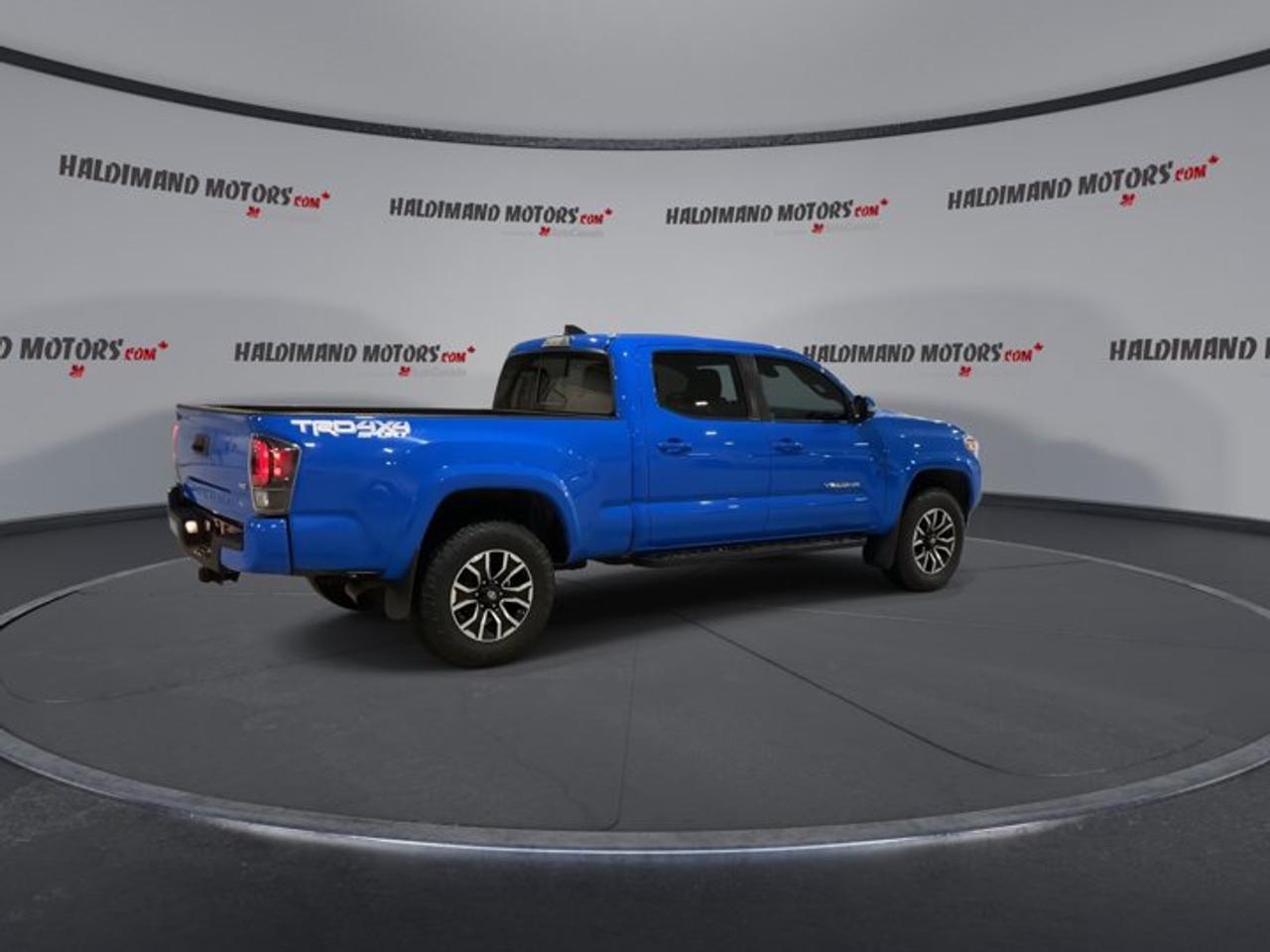 2021 Toyota Tacoma SR5 TRD SPORT 4X4 Double Cab 6ft Box | Leather Photo