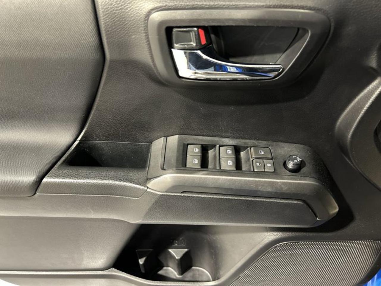 2021 Toyota Tacoma SR5 TRD SPORT 4X4 Double Cab 6ft Box | Leather Photo