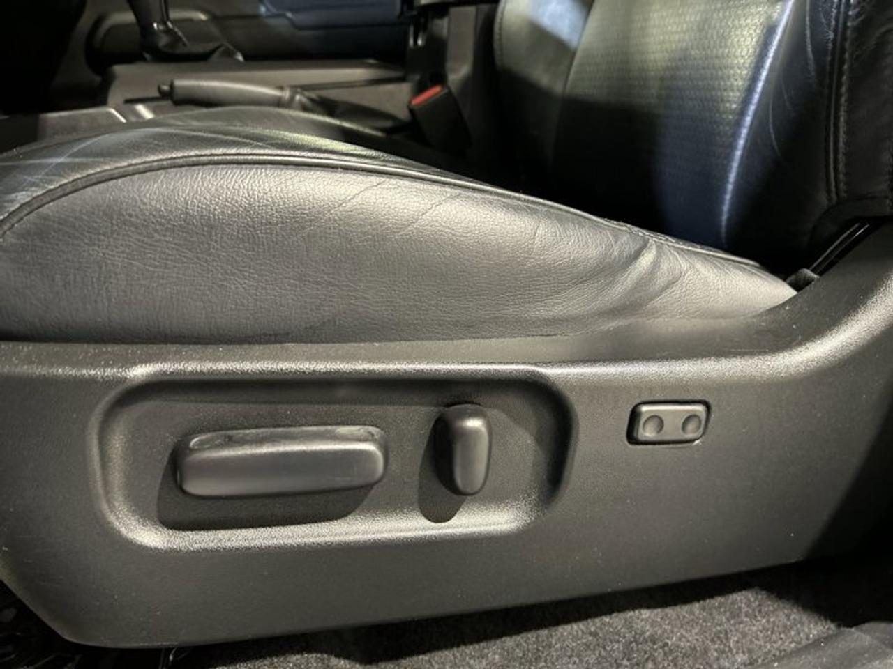 2021 Toyota Tacoma SR5 TRD SPORT 4X4 Double Cab 6ft Box | Leather Photo