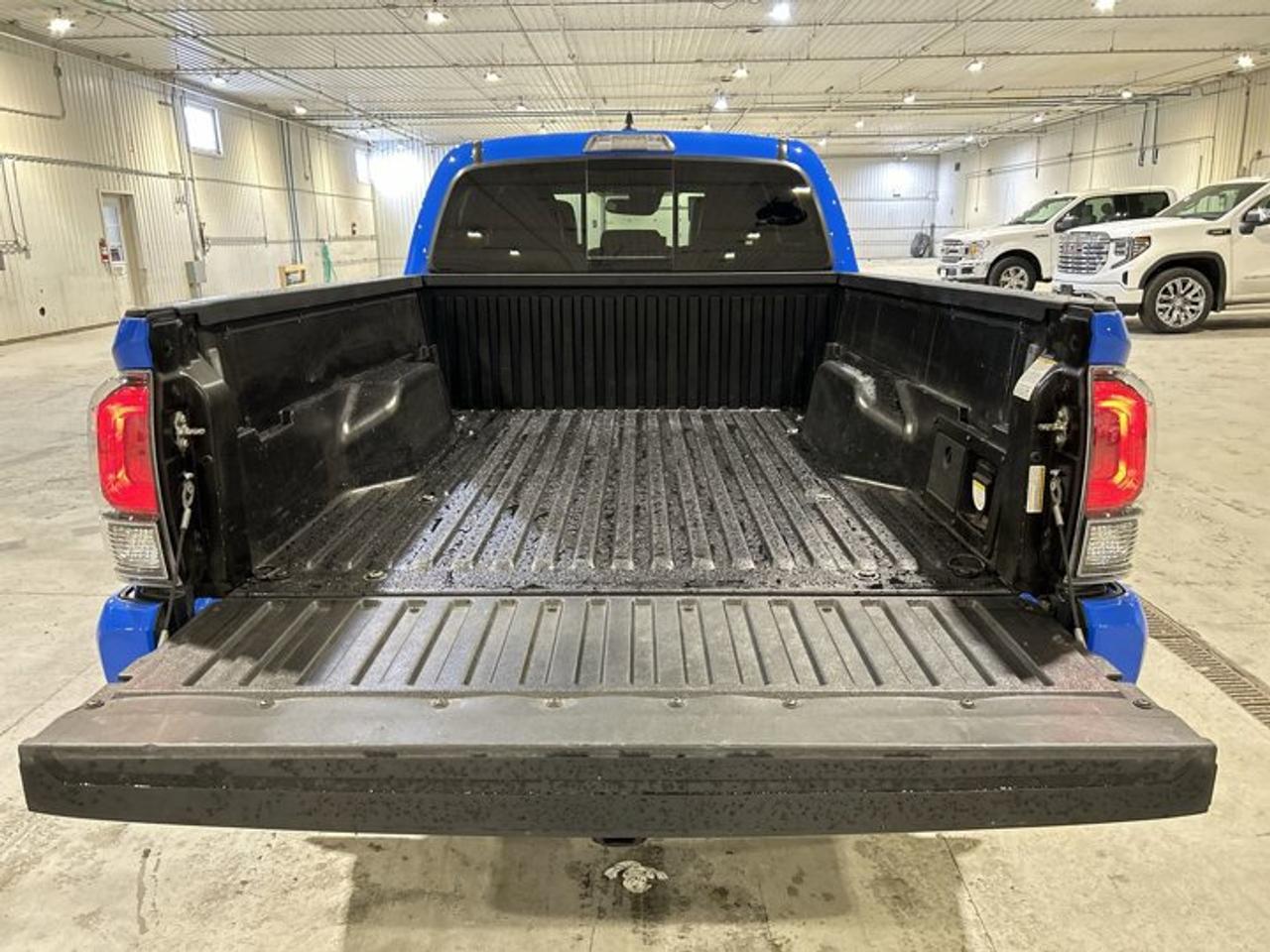 2021 Toyota Tacoma SR5 TRD SPORT 4X4 Double Cab 6ft Box | Leather Photo