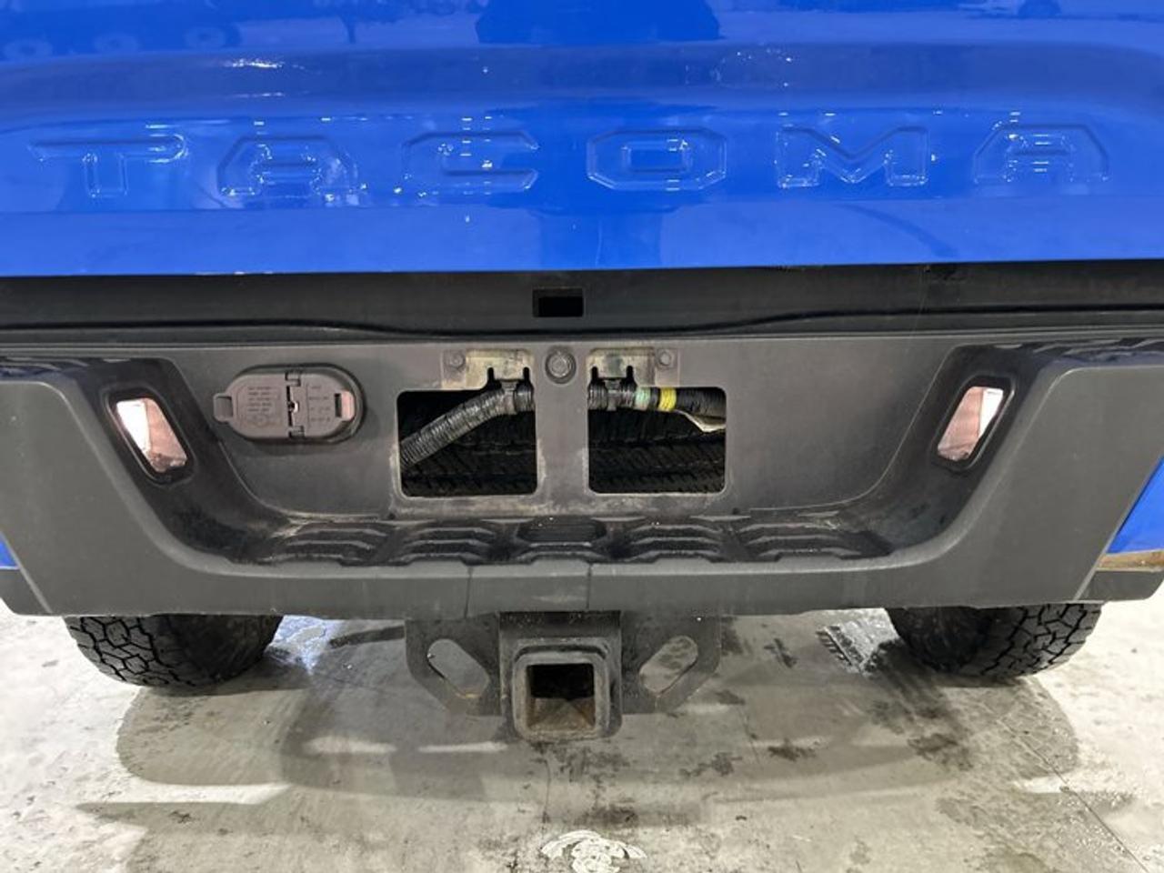 2021 Toyota Tacoma SR5 TRD SPORT 4X4 Double Cab 6ft Box | Leather Photo