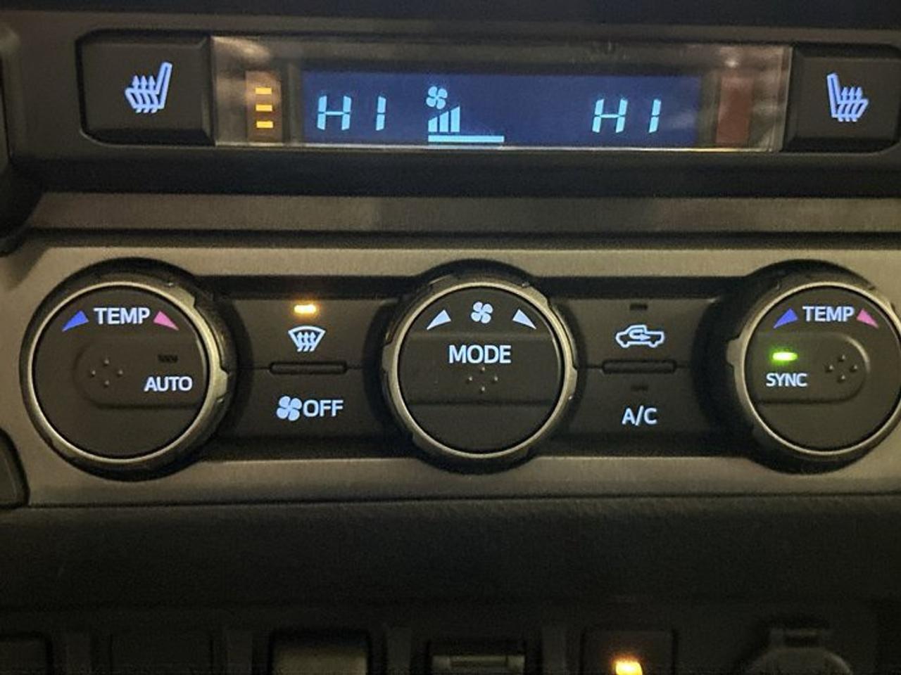 2021 Toyota Tacoma SR5 TRD SPORT 4X4 Double Cab 6ft Box | Leather Photo