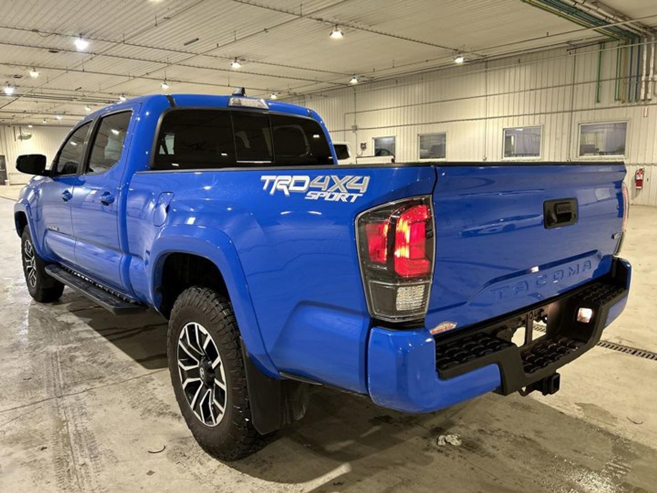 2021 Toyota Tacoma SR5 TRD SPORT 4X4 Double Cab 6ft Box | Leather Photo