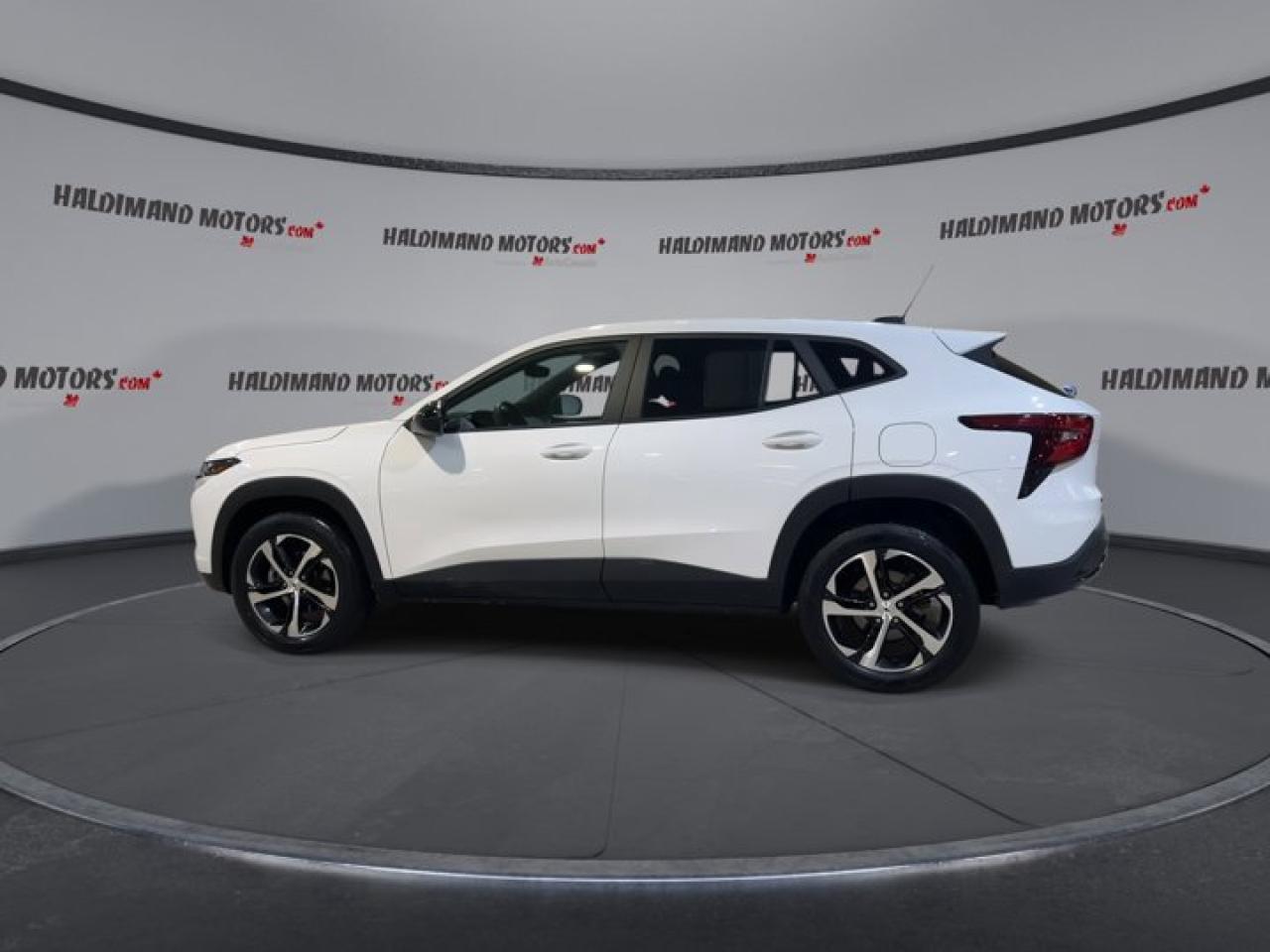 2024 Chevrolet Trax 1RS | Remote Start | Heated Seats | Heated Steering Wheel Photo