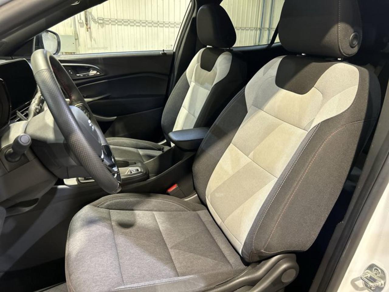 2024 Chevrolet Trax 1RS | Remote Start | Heated Seats | Heated Steering Wheel Photo