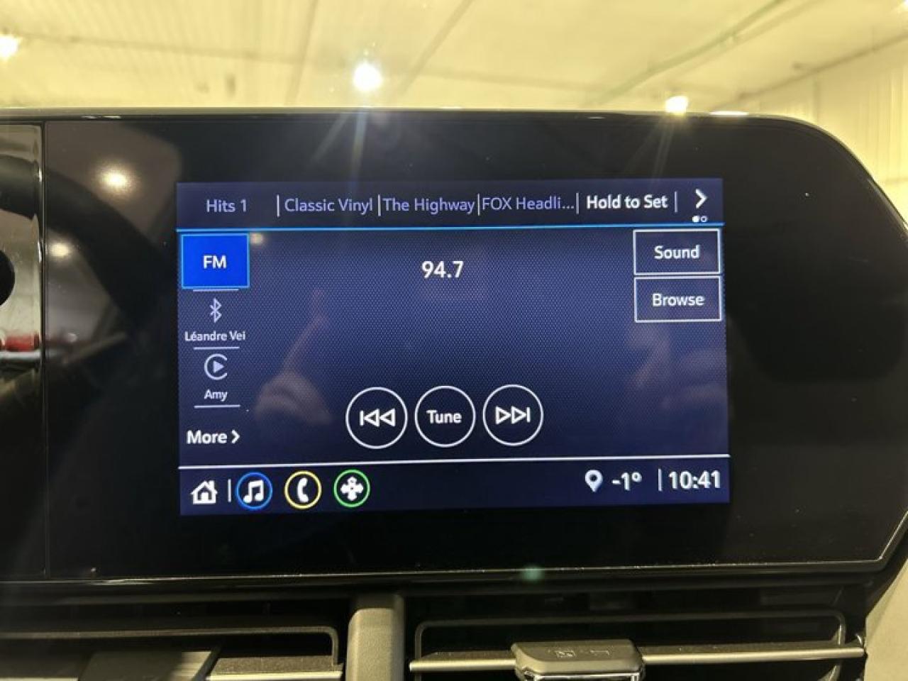 2024 Chevrolet Trax 1RS | Remote Start | Heated Seats | Heated Steering Wheel Photo