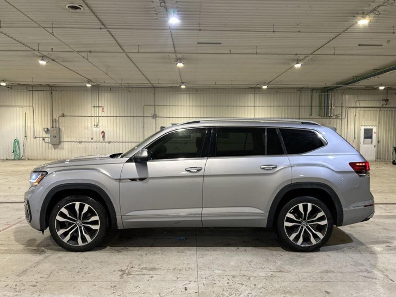 2021 Volkswagen Atlas Execline 4MOTION | One owner | Accident free Photo